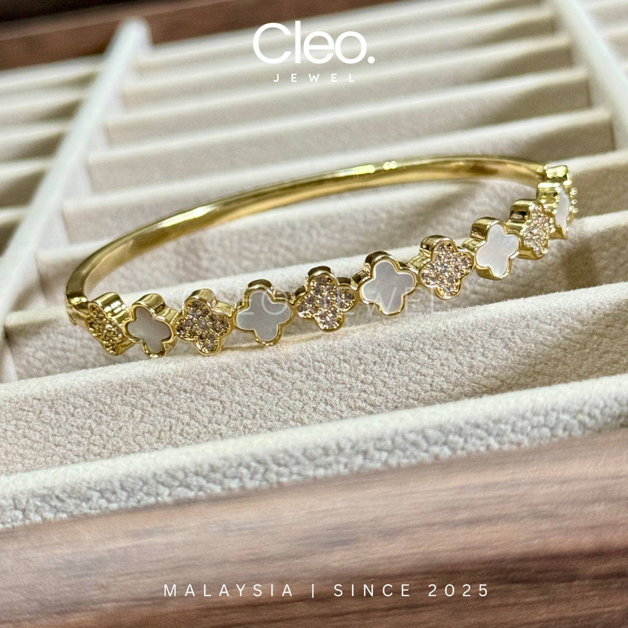 Mother-of-Pearl Bangle