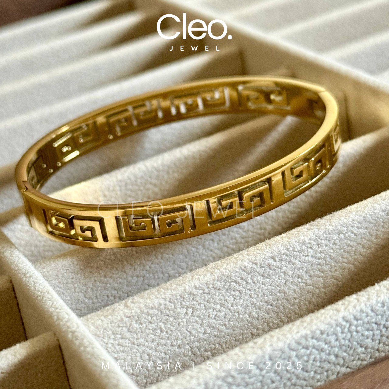 Imperial Maze Bangle